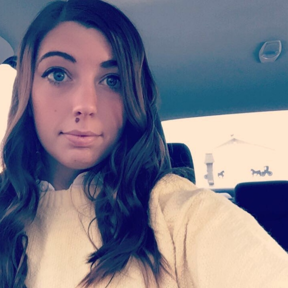 Meet your Posher, Laura